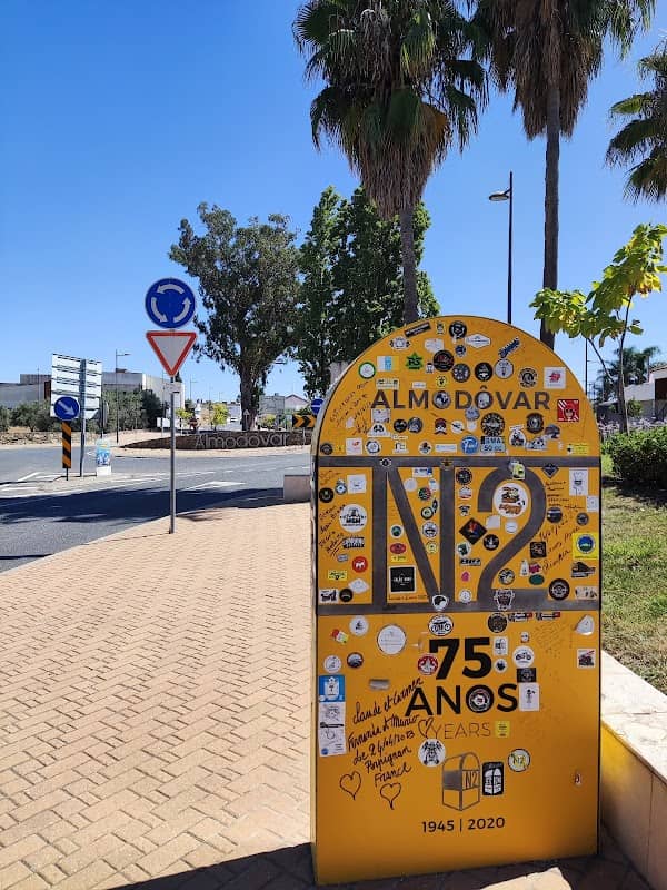 N2 ROAD SIGN @ ALMODÔVAR - Image 1