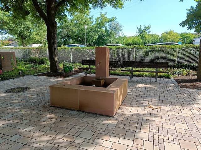 Neuer Brunnen - Image 1