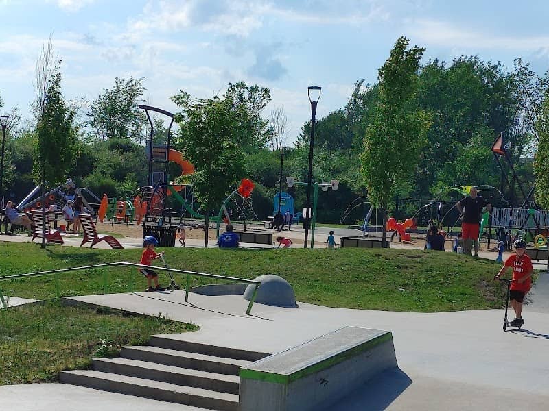 Parc Central - Image 1