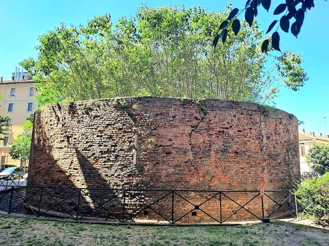Resti di mura medievali di Cremona - Image 1