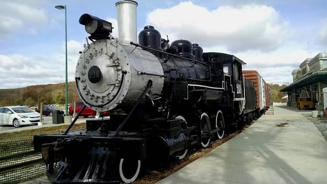 Indiana Railway Museum - Image 2