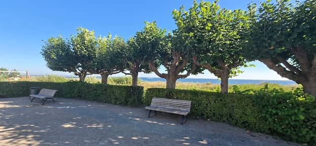Rastplatz an der Promenade - Image 2