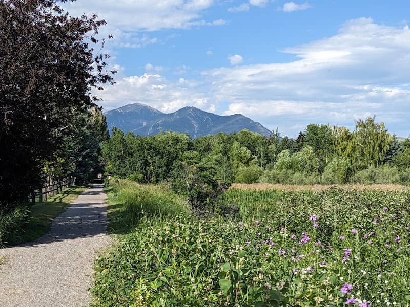 Langohr Gardens Park - Image 1