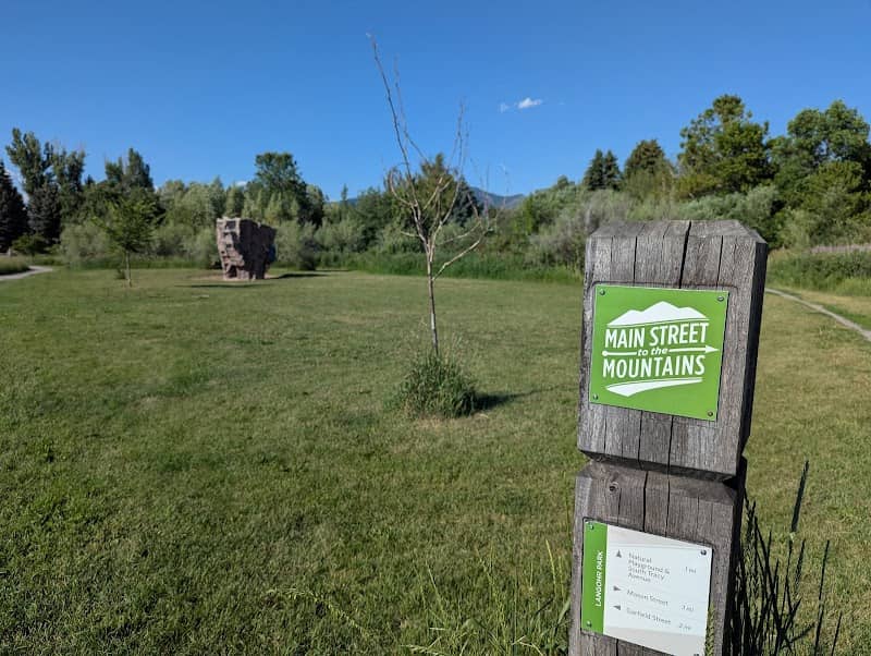 Langohr Gardens Park - Image 2