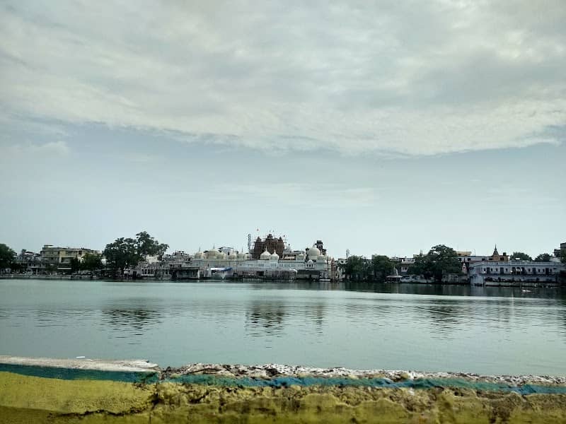 HanumanTal Lake Sondhiya House - Image 1