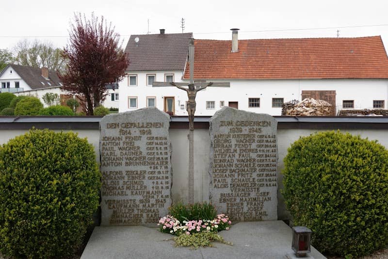 Kriegerdenkmal - Image 1