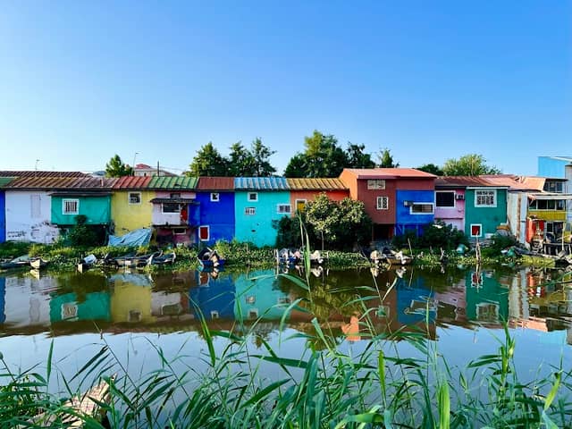 The colorful houses of Anzali - Image 1