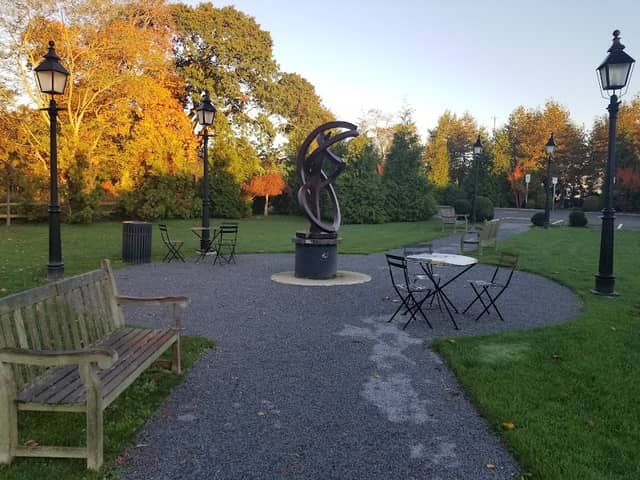 Glover's Fountain Park - Image 2