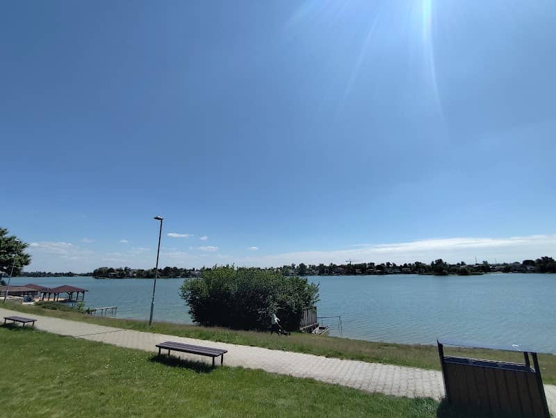 Ostrov na Slnečných jazerách - Image 1