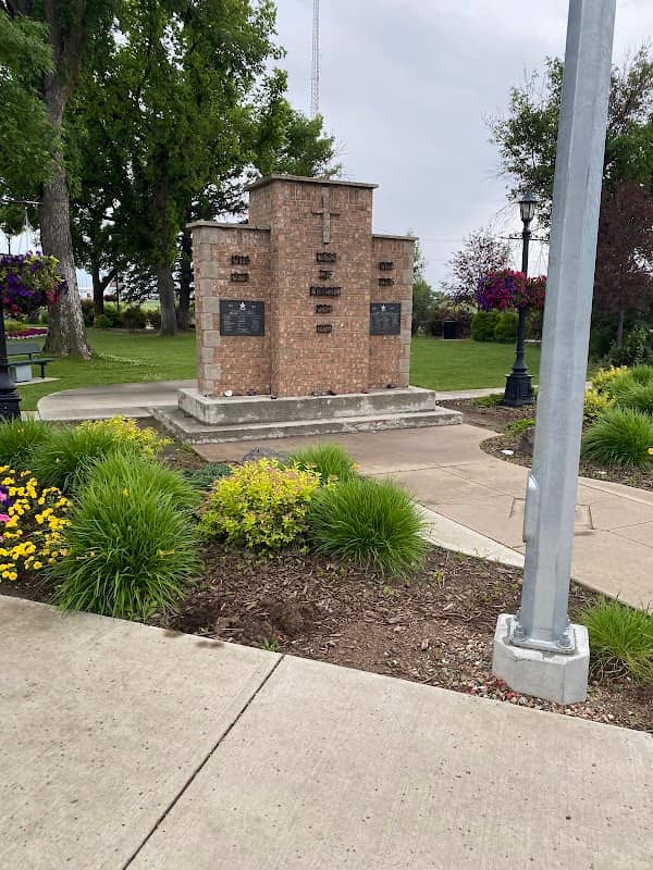 Veteran's Park - Image 1