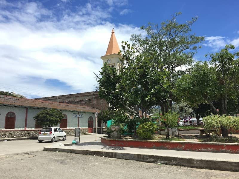 Parque Principal de Venadillo - Image 1