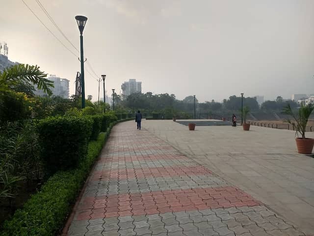 Linear Park SMC - Image 1