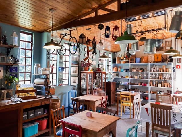 O Armazém Café e Relíquias - Image 1