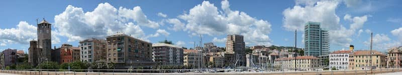 Z_Skyline porto di Savona - Image 1