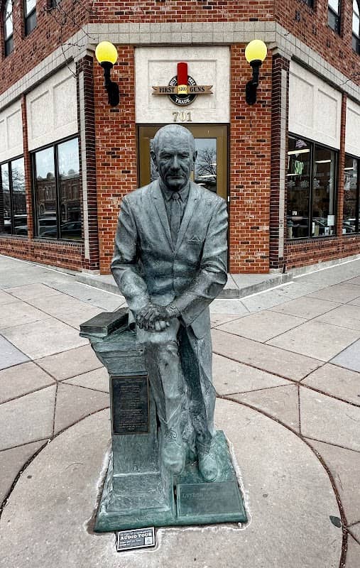 President Lyndon B. Johnson Statue - Image 1