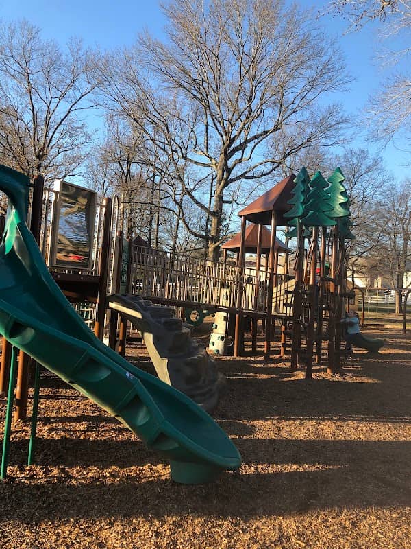 Allen Pond Park - Image 2
