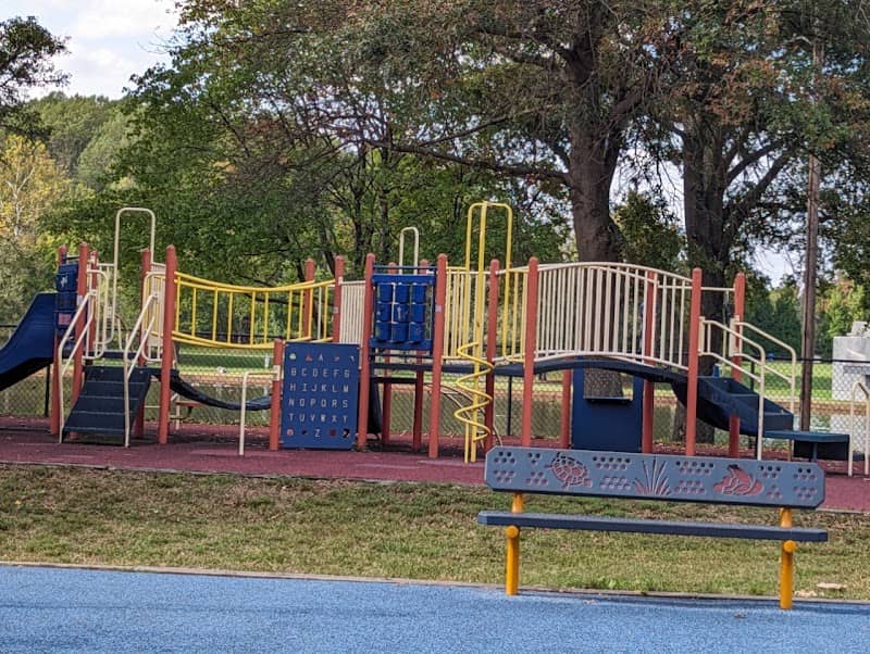 Allen Pond Park - Image 1
