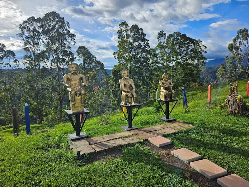 Mirador en las manos de Dios - Image 3