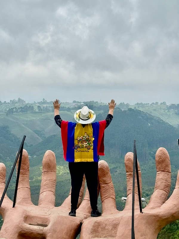 Mirador en las manos de Dios - Image 2