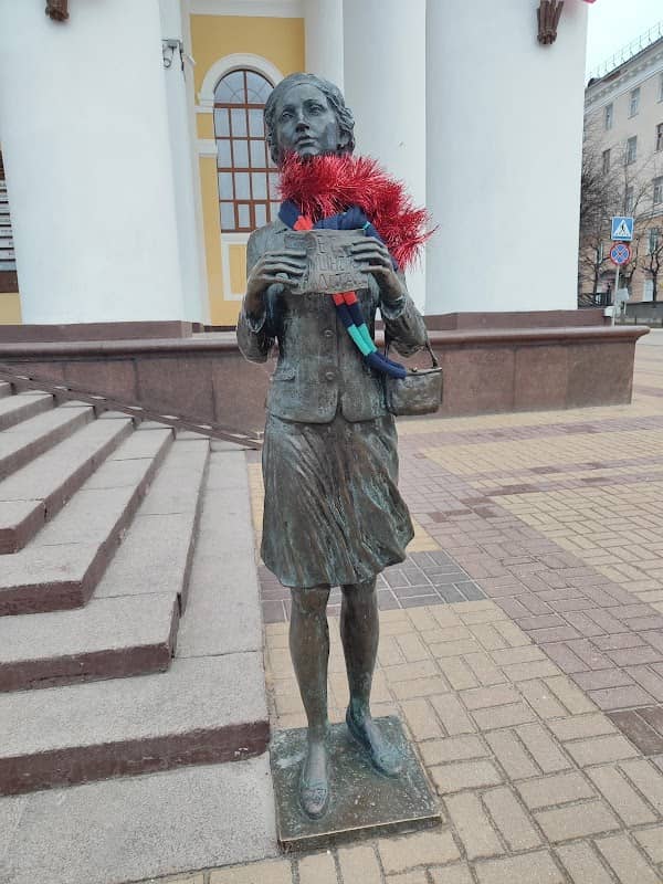 Monument to the viewer - Image 1