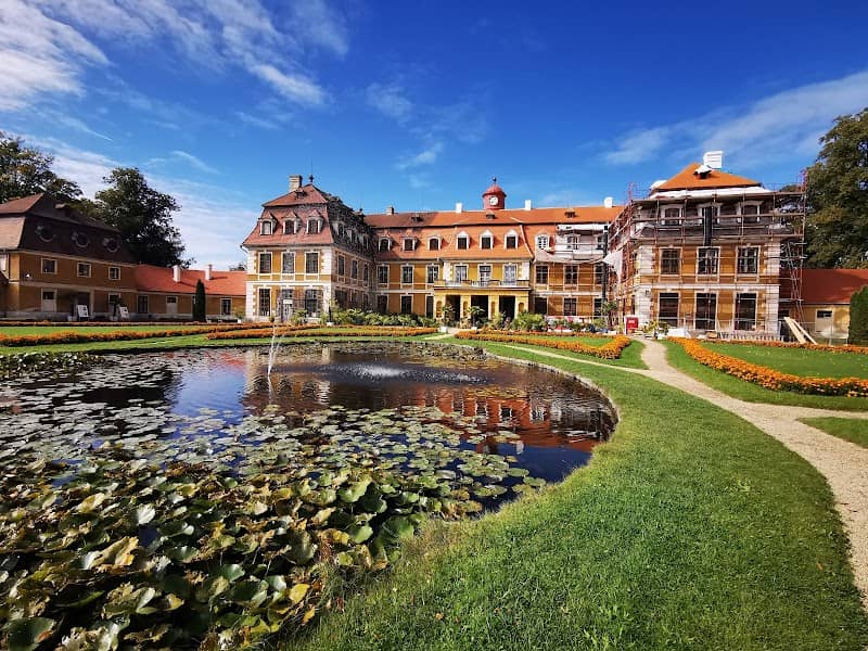 Chateau park - Image 1