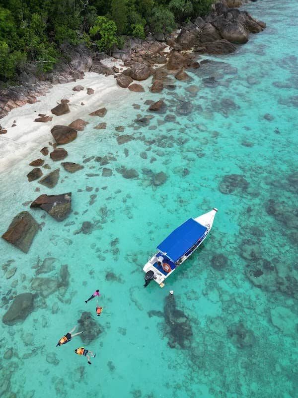 Pantai Lapan Beradik - Image 1