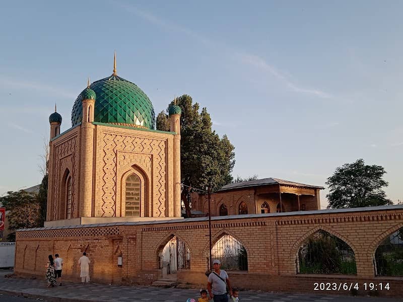 Qoyliq Ota maqbara - Image 1