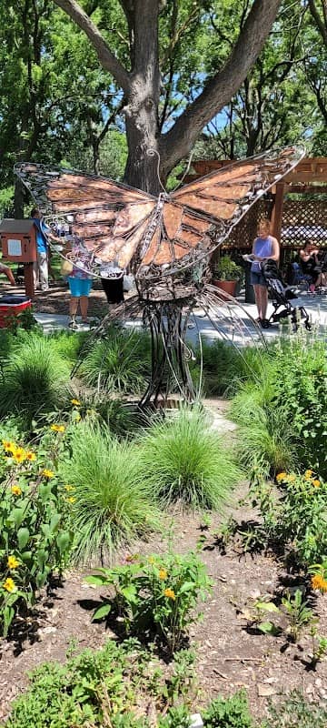 Monarch Butterfly Sculpture - Image 1