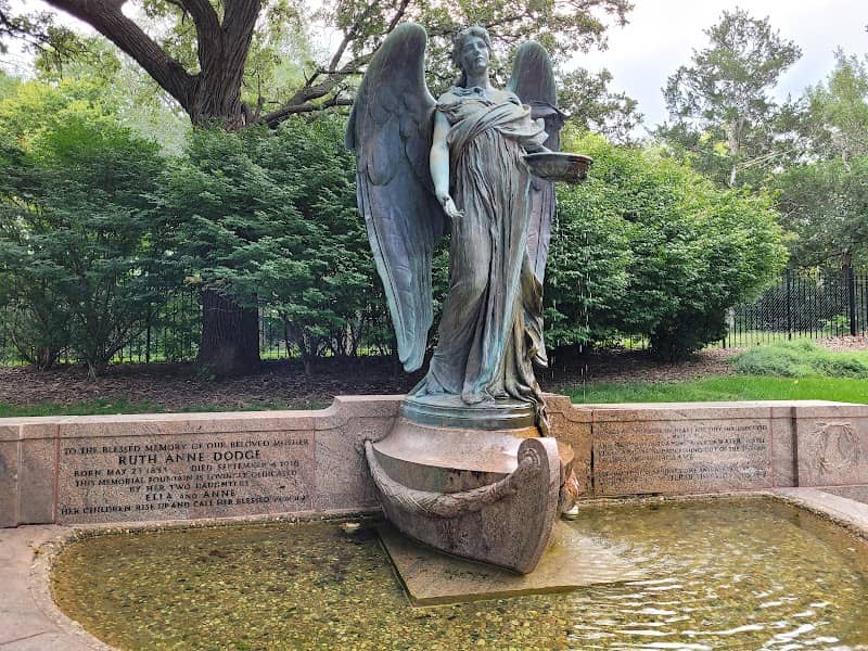 Black Angel Statue - Image 2