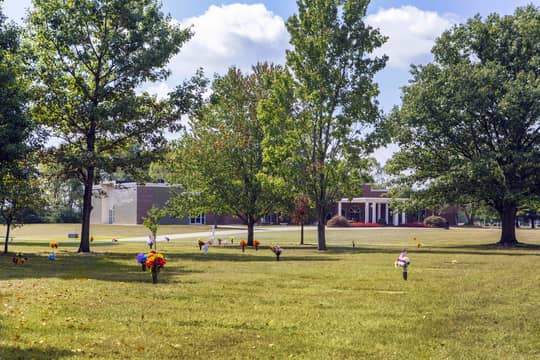 Roselawn Memorial Park - Image 2