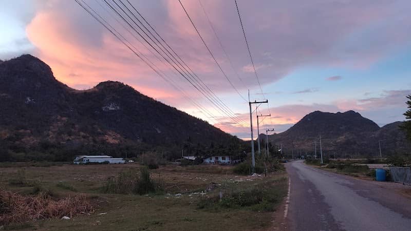 Mountain View - Image 1