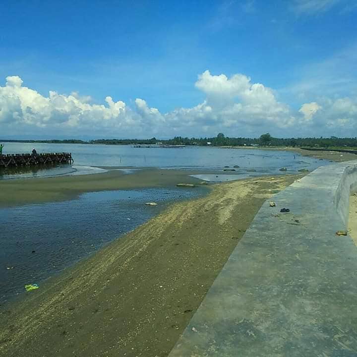 Pantai Cendrawasih Polewali - Image 1
