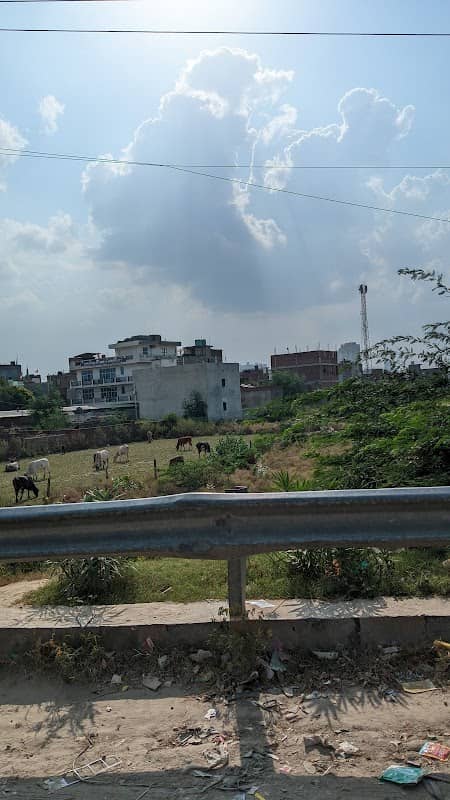 Hindon Park - Image 1
