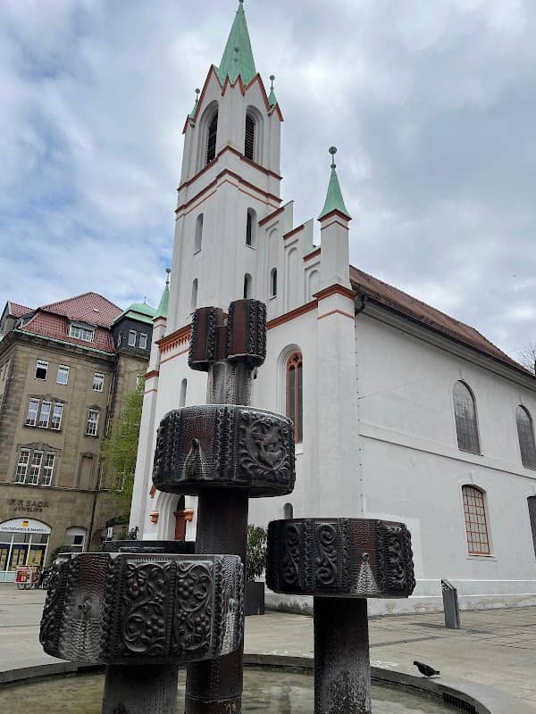 Springbrunnen vor der Schlosskirche - Image 1