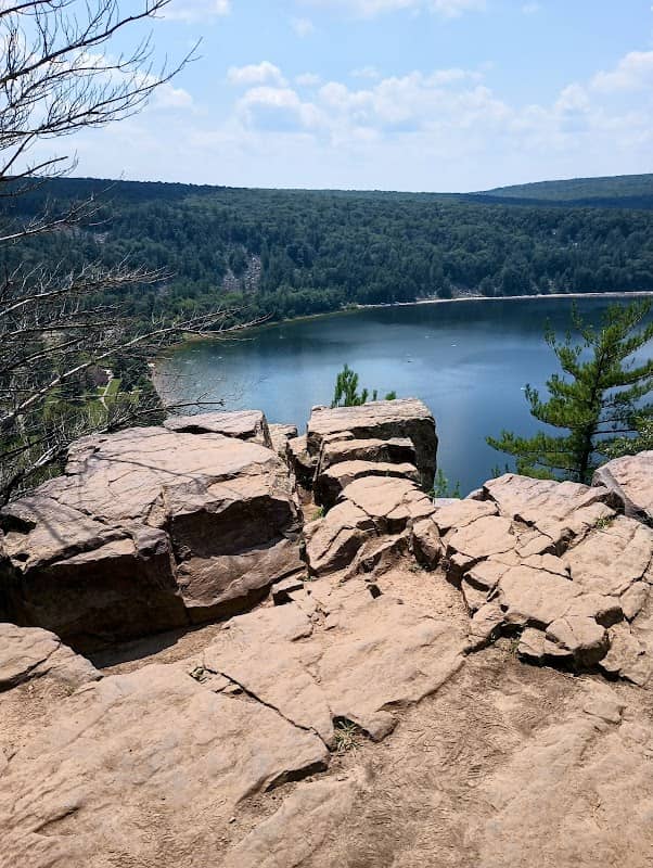 Devils lake - Image 1