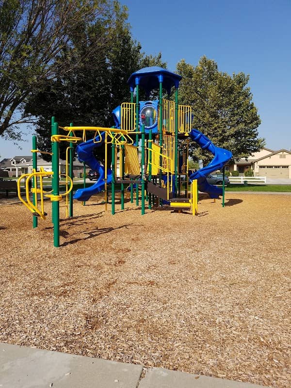 Rolland C. Starn Memorial Park - Image 2