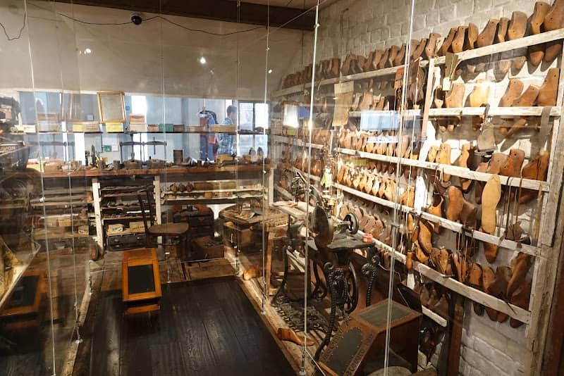 Harborough Museum - Image 2
