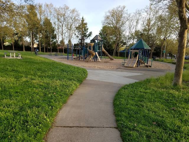 Live Oak Park - Image 1