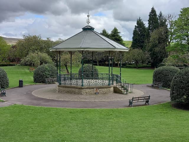 Hare Hill Park - Image 1