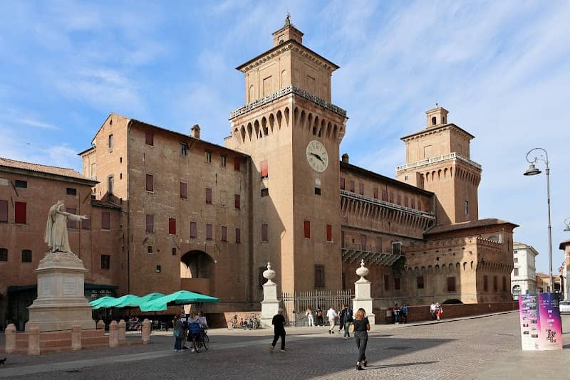 Piazza Savonarola - Image 1