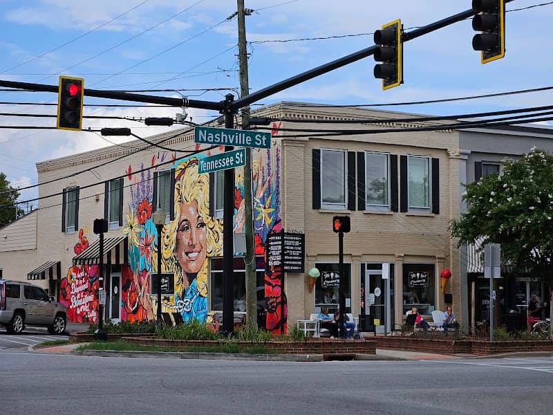Dolly Parton Mural - Image 1