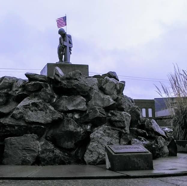 Soldiers memorial - Image 1