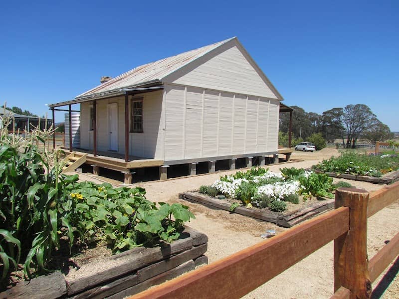 Emmaville Cottage - Image 1