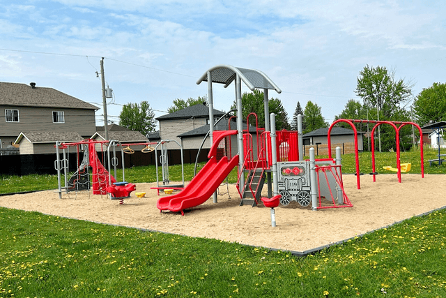 Pépinot-et-Capucine Park - Image 1
