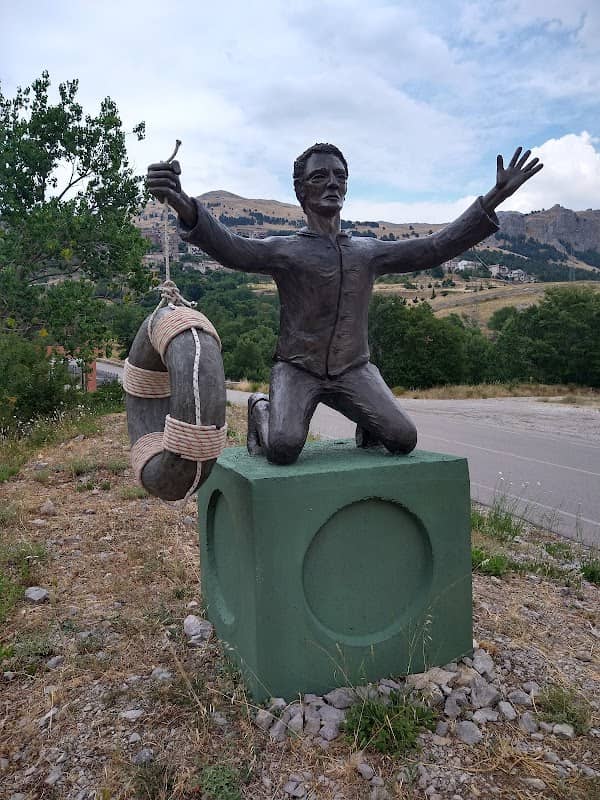 Scultura dei migranti - Image 1