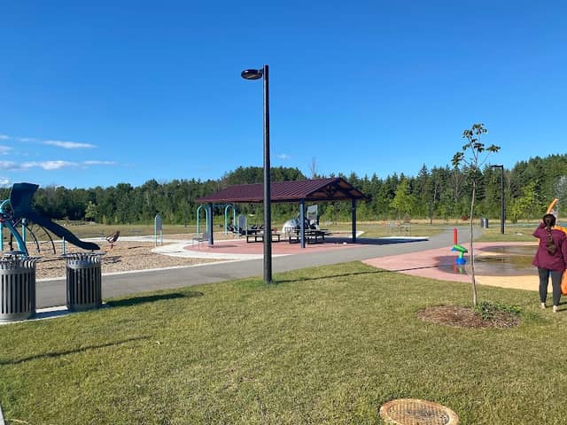 Julia Munro Park - Image 1
