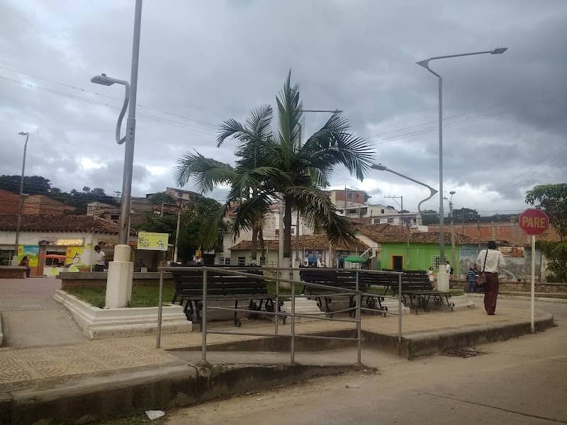 Tacaloa Park - Image 1