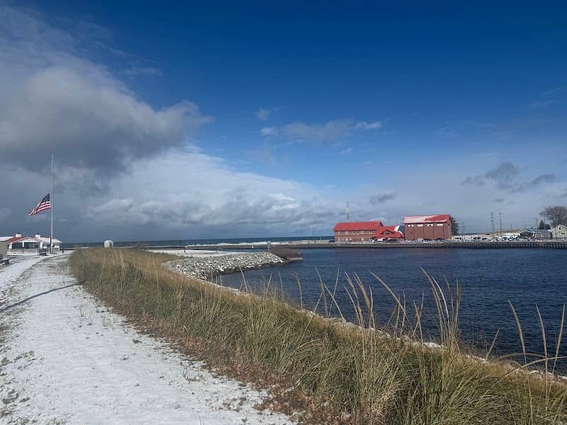 Douglas Park. - Image 1