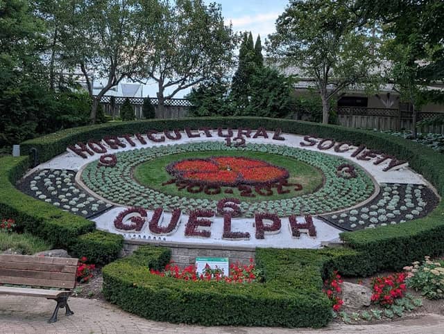 Riverside Park Floral Clock and Gardens - Image 1