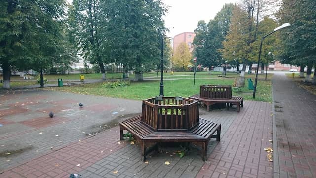 Parkovaya Zona Dlya Otdykha Detey I Vzroslykh - Image 2